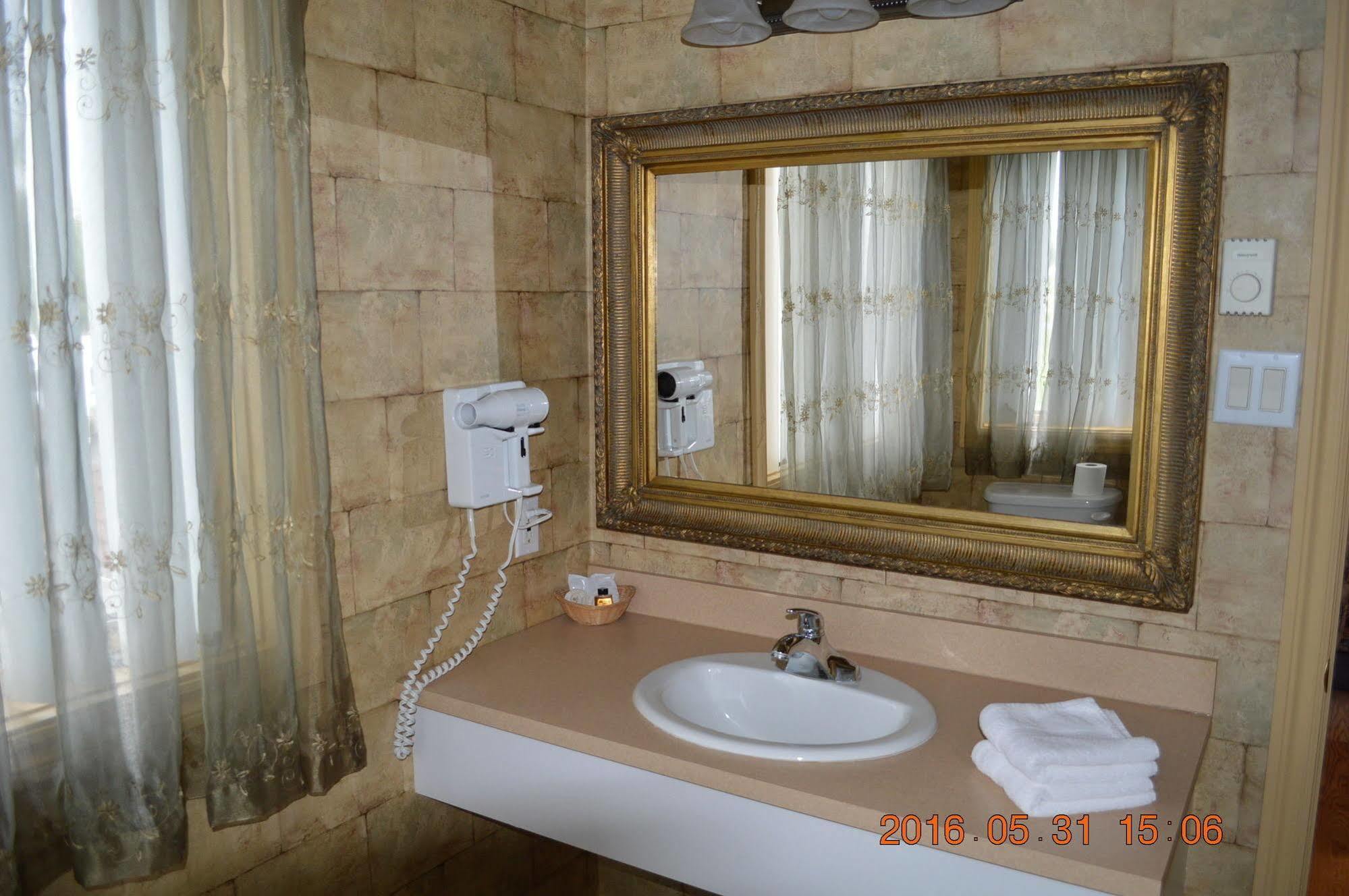 Motel-Auberge Helene Victoriaville Zewnętrze zdjęcie