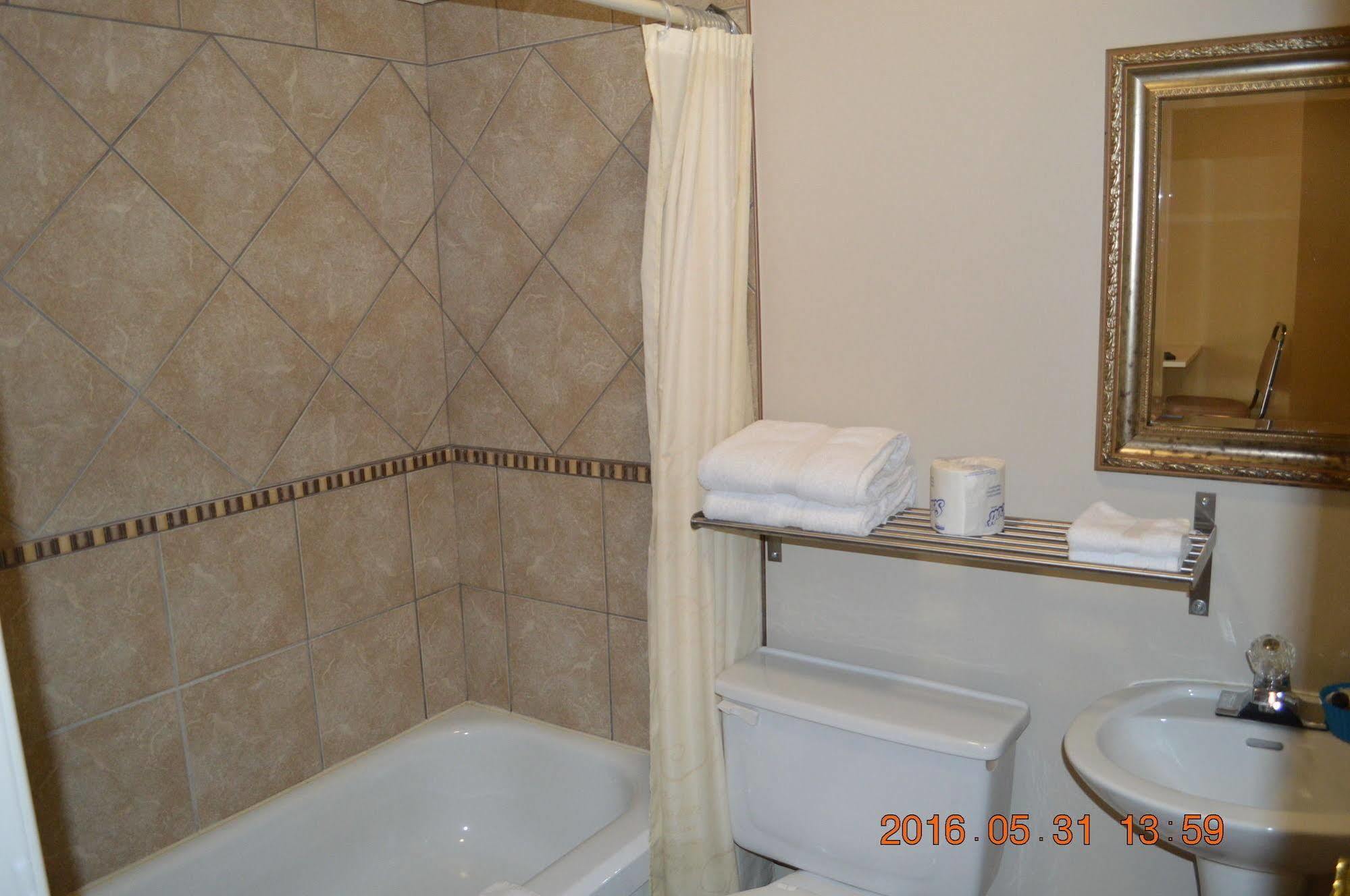 Motel-Auberge Helene Victoriaville Zewnętrze zdjęcie