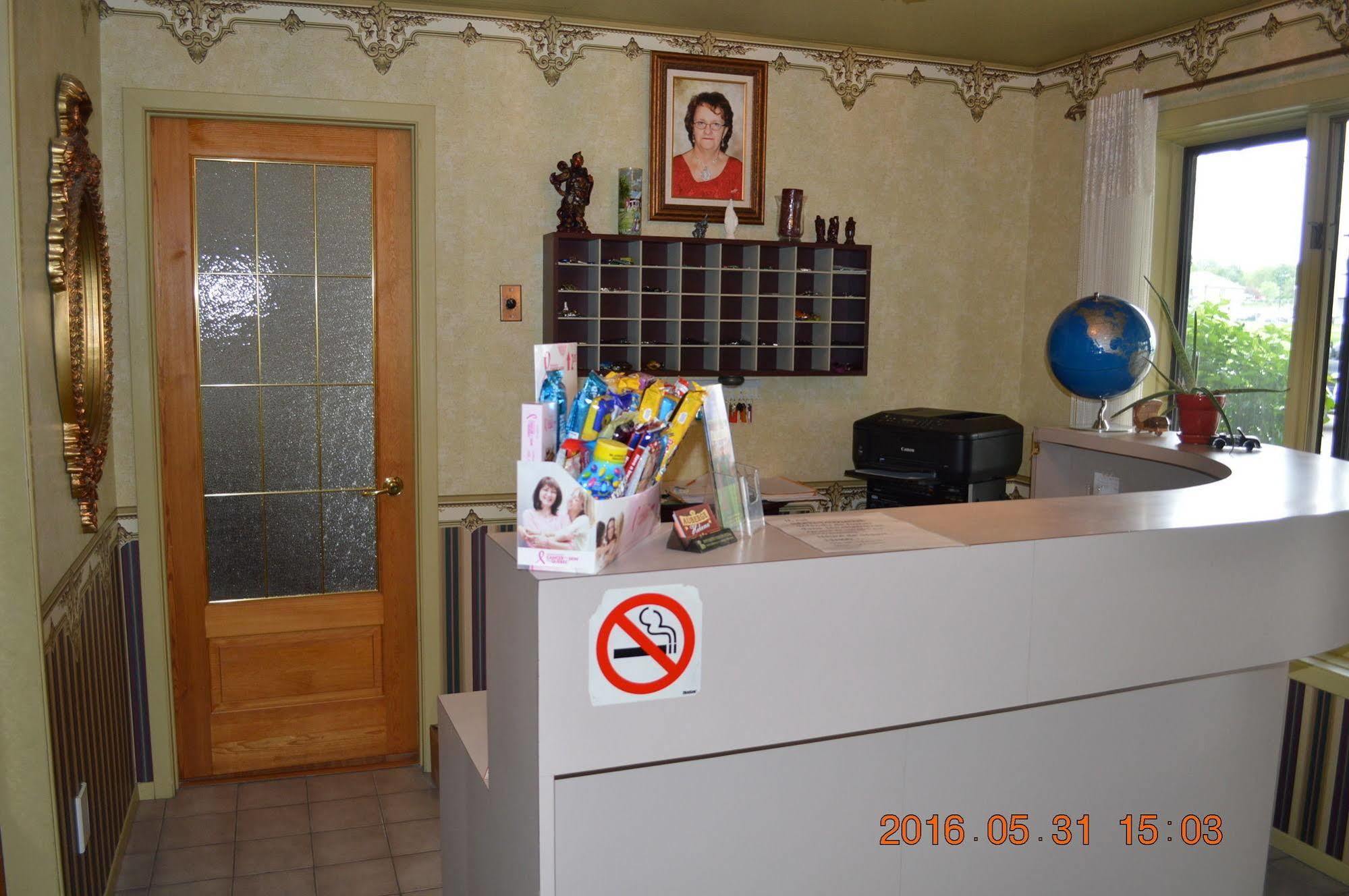 Motel-Auberge Helene Victoriaville Zewnętrze zdjęcie