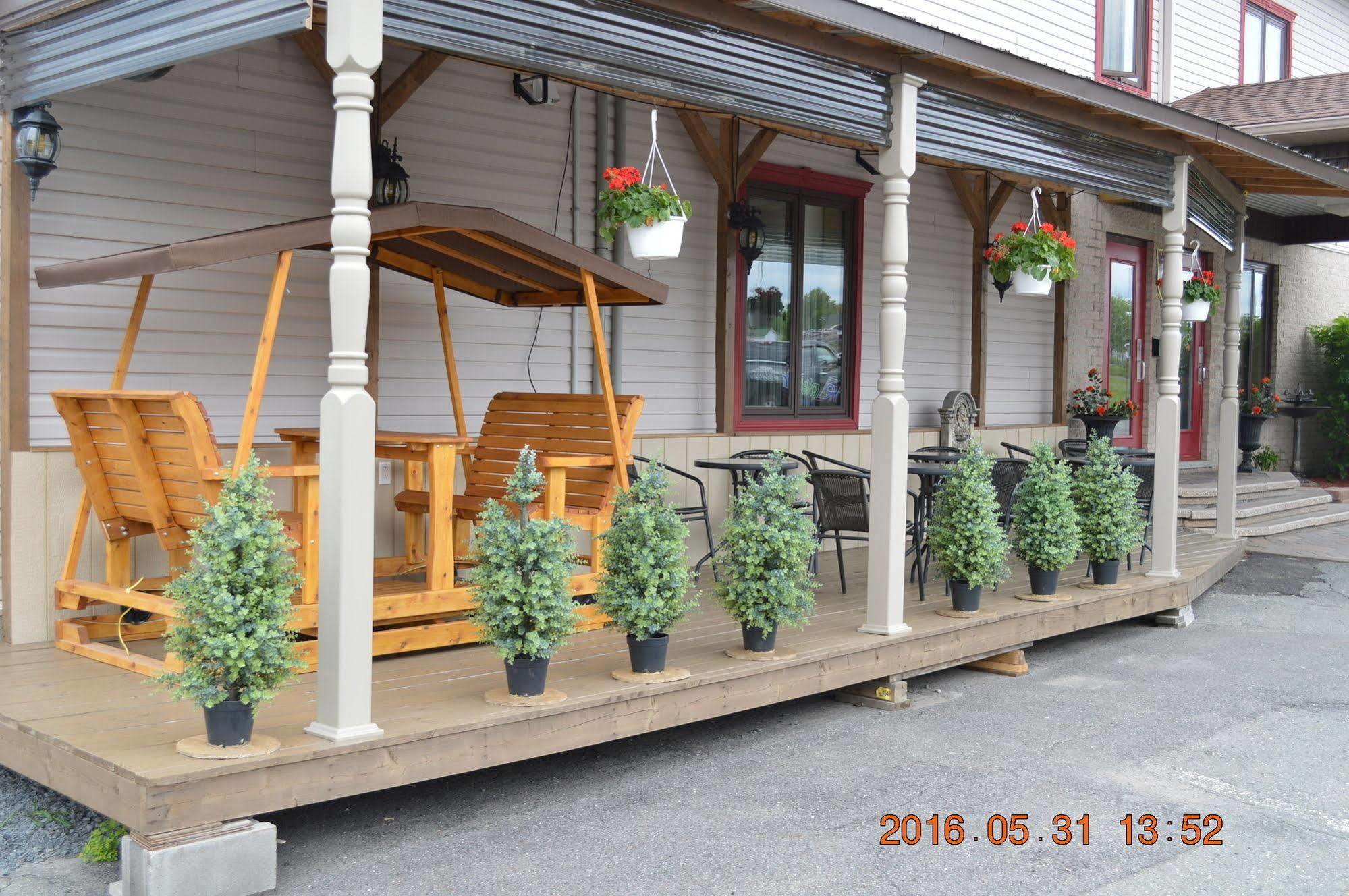 Motel-Auberge Helene Victoriaville Zewnętrze zdjęcie